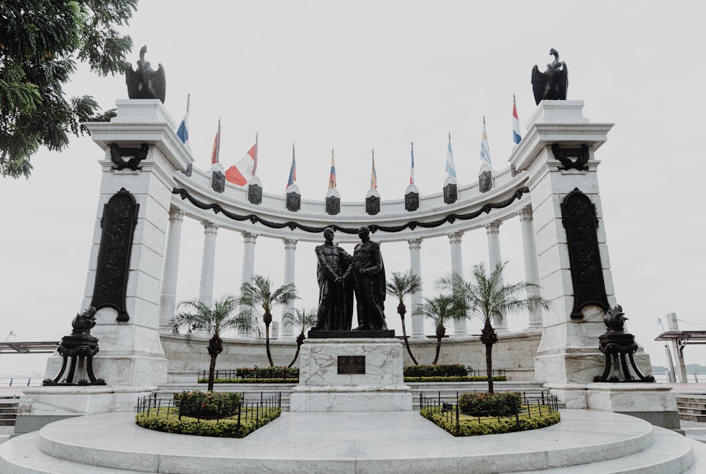 Hemiciclo de la Rotonda, Guayaquil, Ecuador